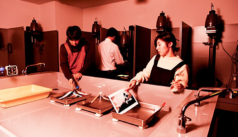 写真作家コース 学科紹介 東京ビジュアルアーツ 写真作家コース 学科紹介 東京ビジュアルアーツ